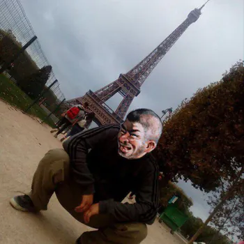 Bomz_Paris