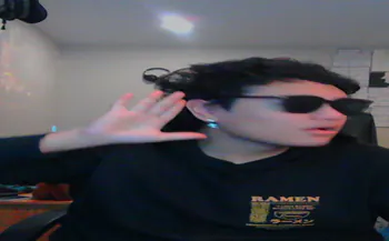 Streamer PFP